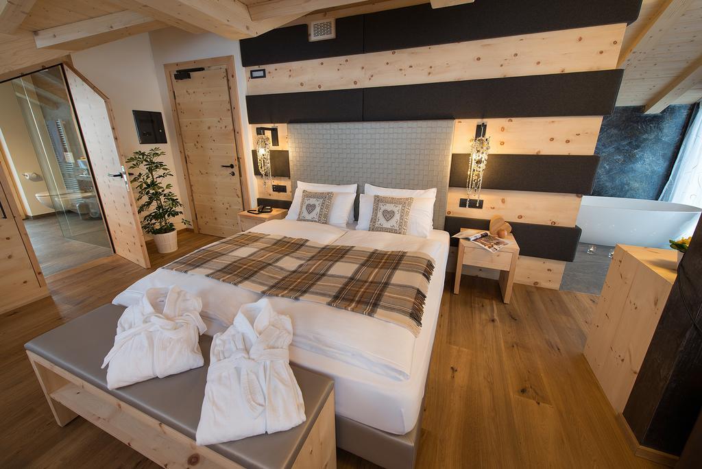 Hotel Roberta Alpine Adults Only Livigno Ngoại thất bức ảnh